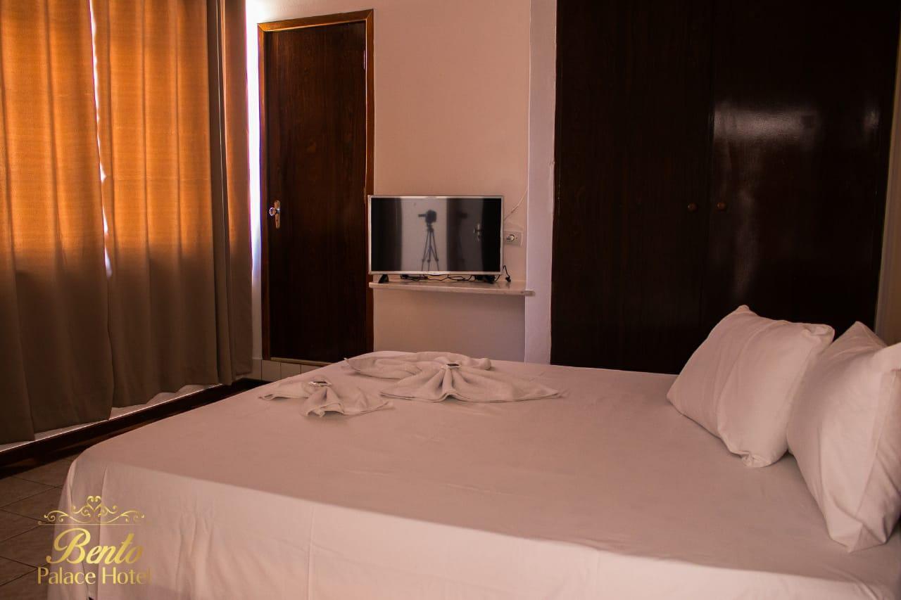 Bento Palace Hotel Assis Bagian luar foto