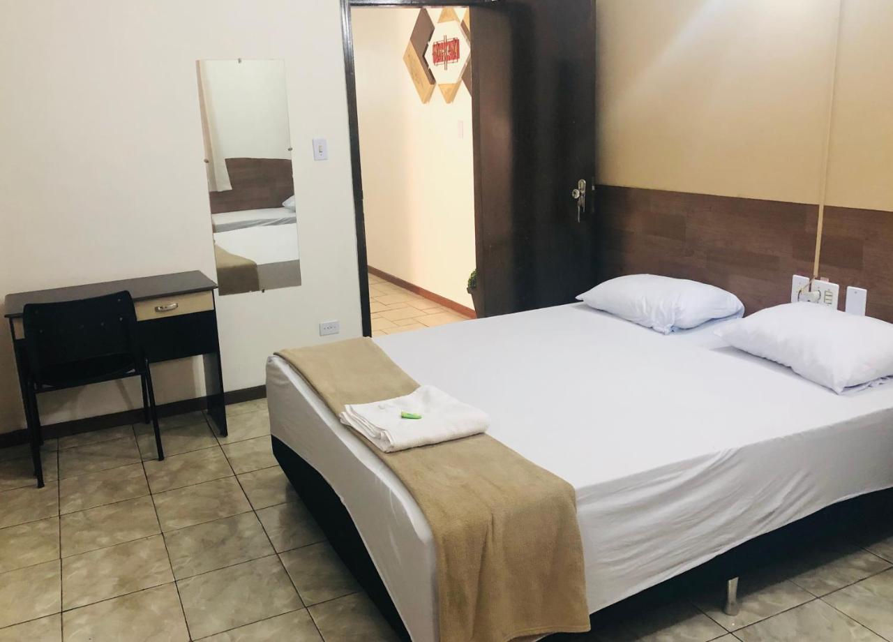 Bento Palace Hotel Assis Bagian luar foto
